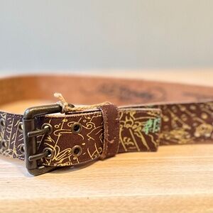 ED HARDY New Kids RUNNING TIGER & STUDDED LEATHER BELT Sz XS